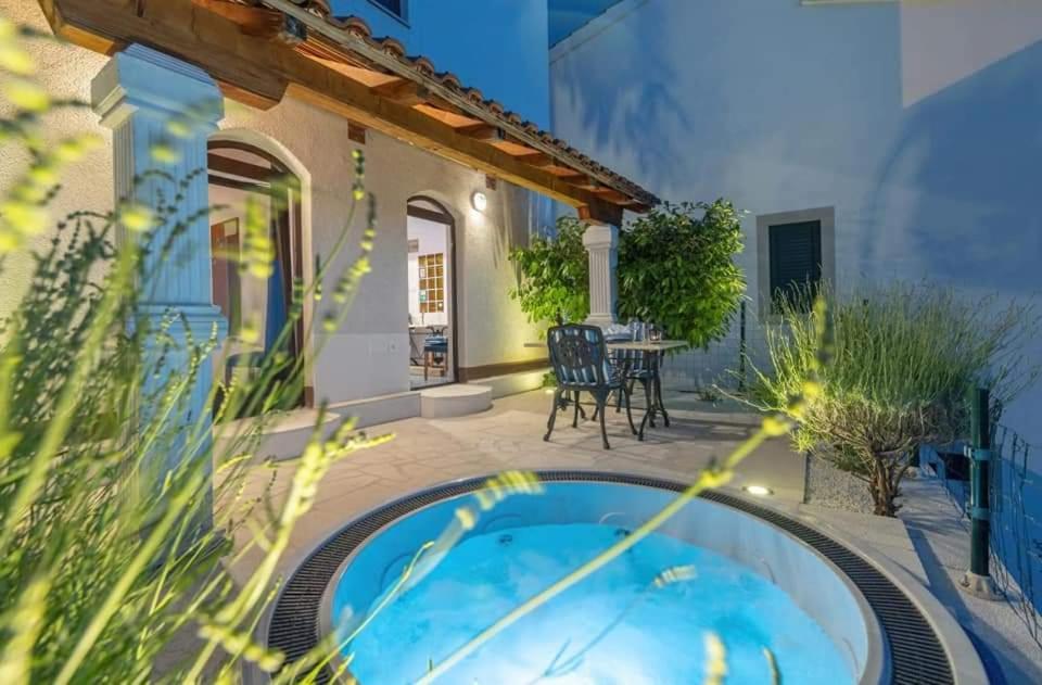 Apartamento 33 Ulica Nikole Jurisica Senj  Habitación foto